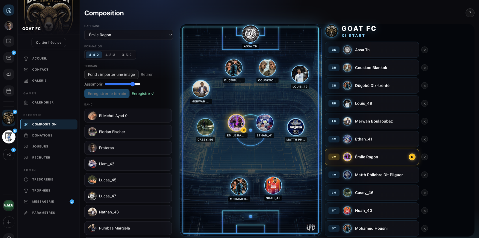The tactical lineup: formation, bench, customizable pitch and starting XI